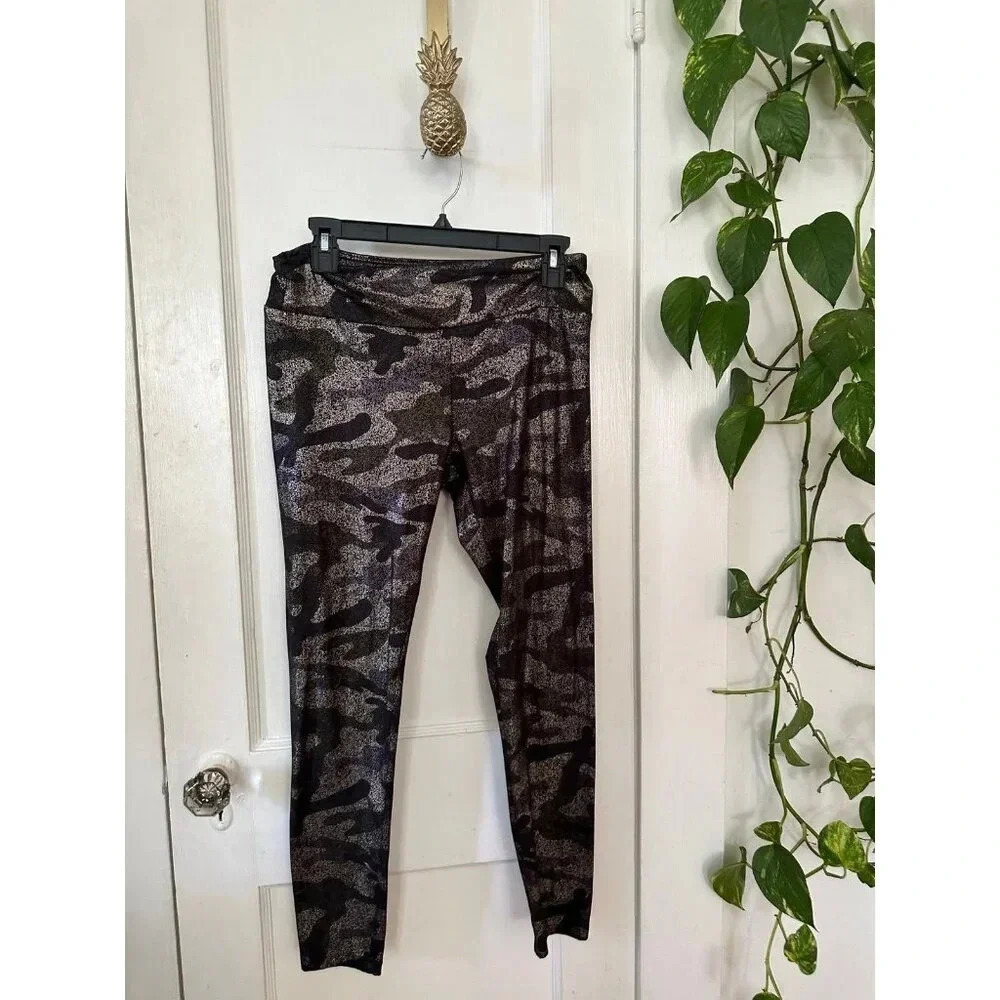 No boundaries women’s size large camouflage leggings